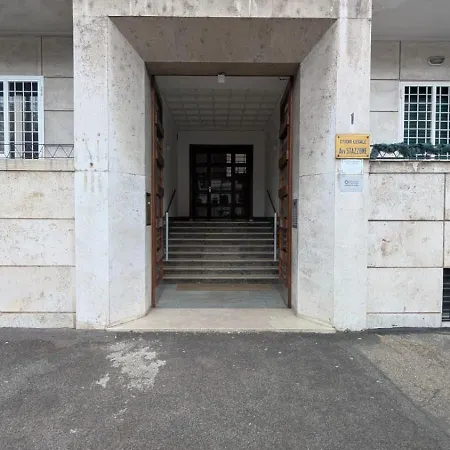 Domus Barto Prati Apartment